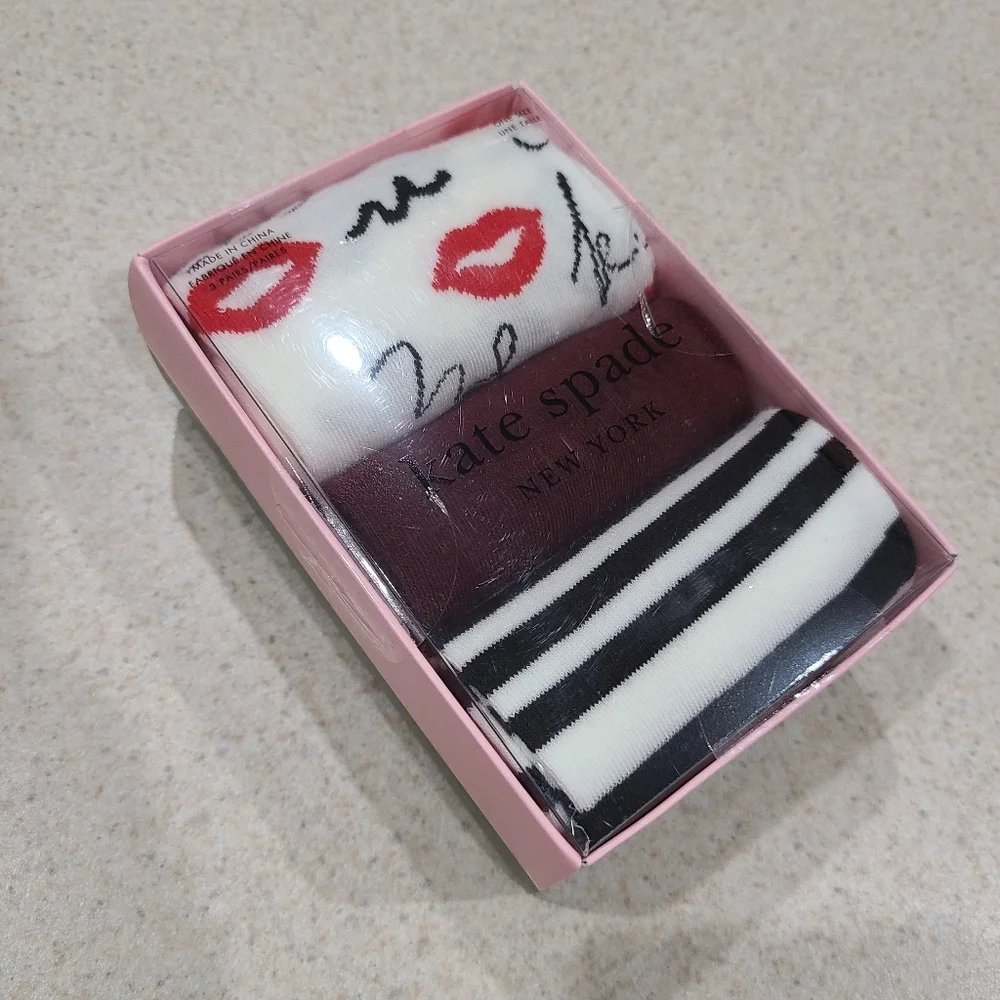 NWT Kate Spade New York 3 Pair Crew Socks Floral Striped Lips - Picture 7 of 9